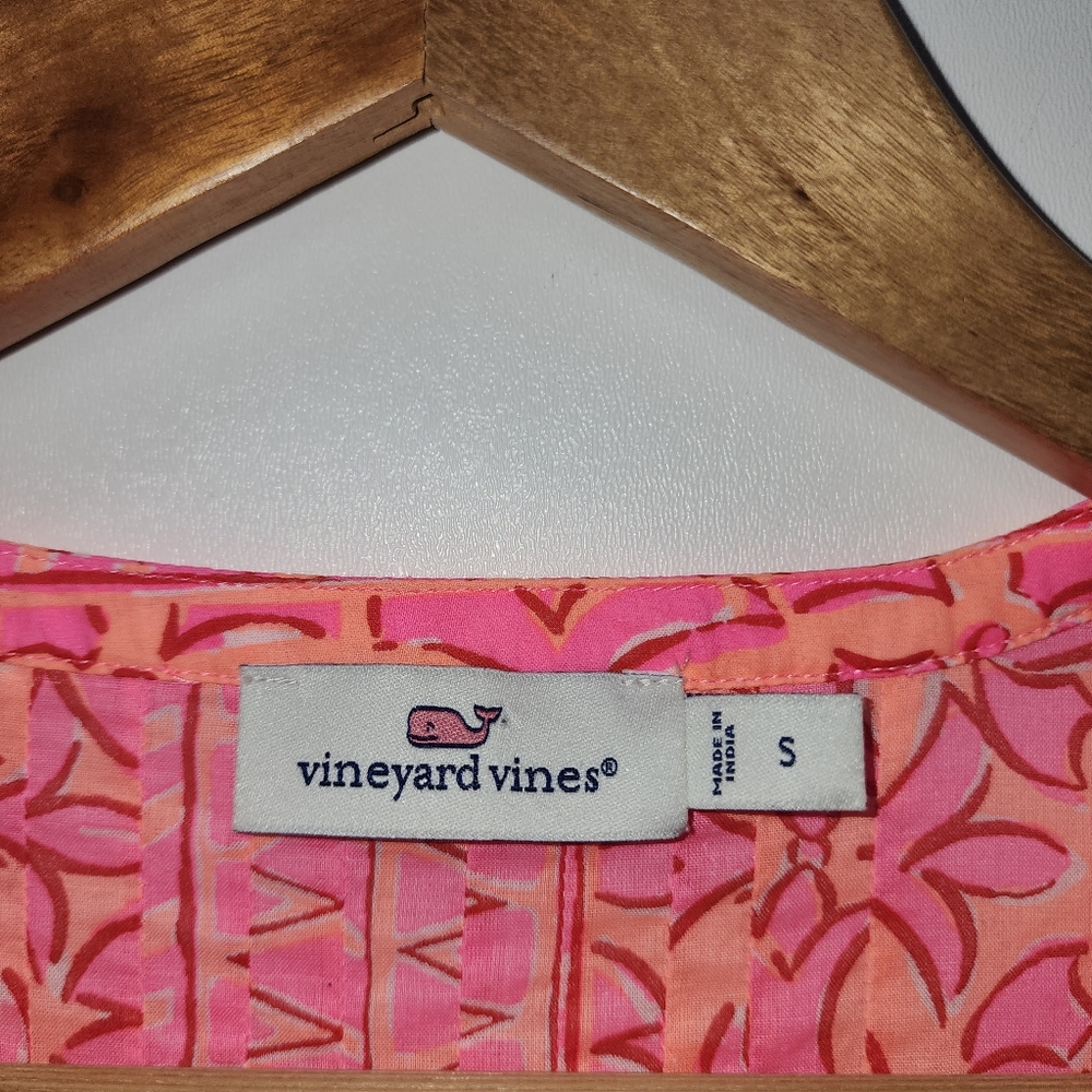 Vineyard Vines Tortola Scarf Print Pleated Top Vibrant Pink Size S - Picture 3 of 4